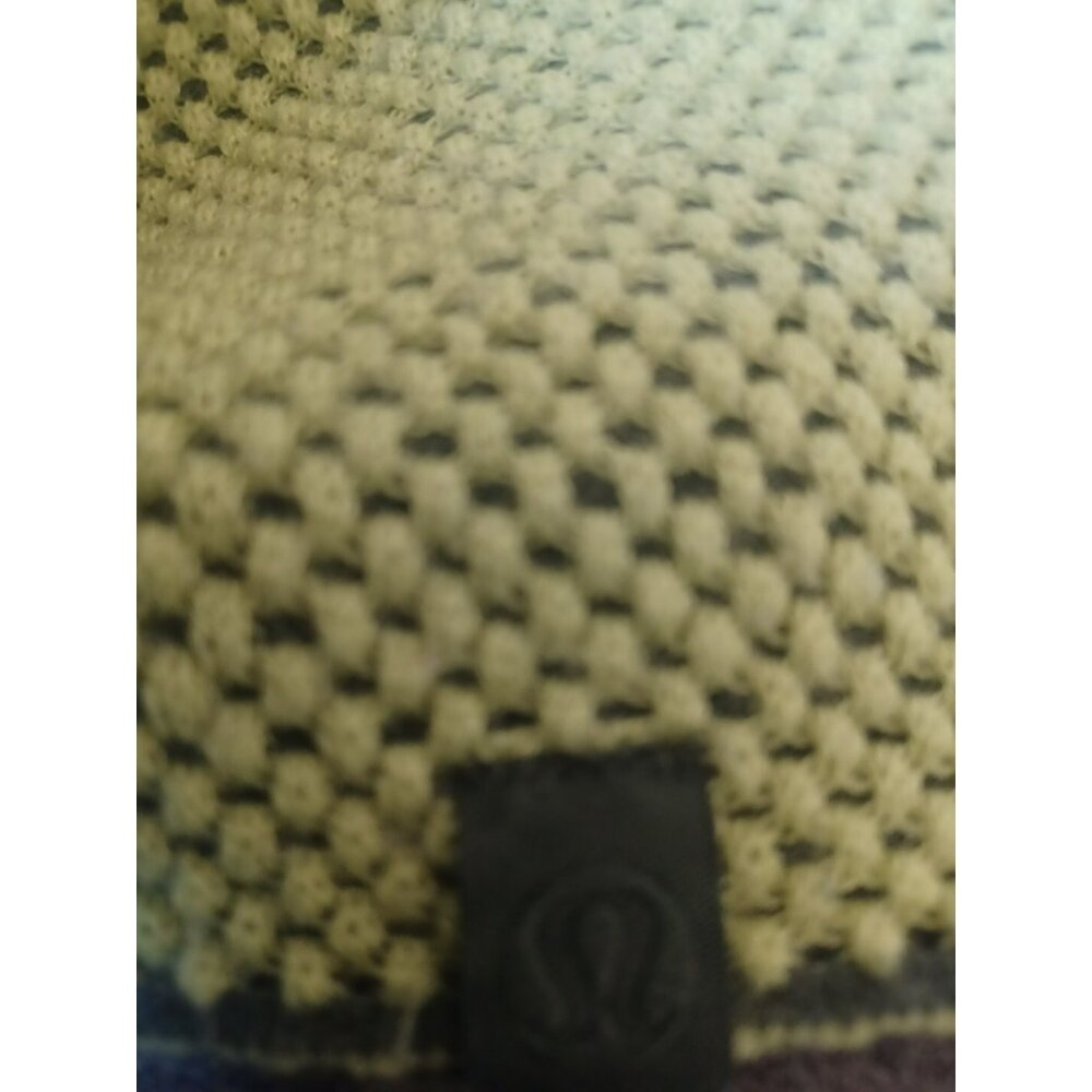 Lulumemon Cropped Reversible Sweater - Picture 4 of 4